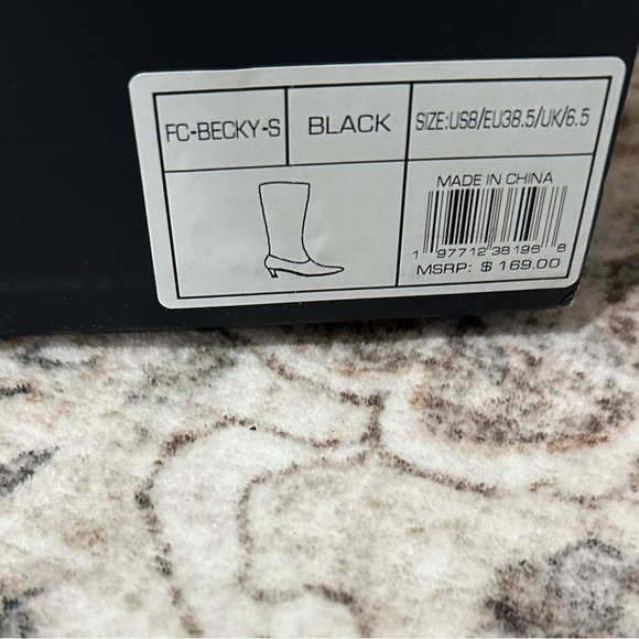 French Connection Black Leather Knee High Boots Becky Kitten Heel Size 8 NIB - Picture 9 of 9